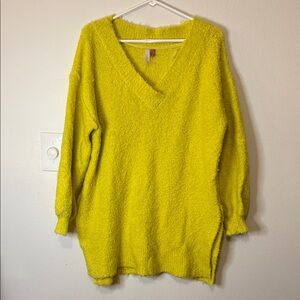 Anthropologie Pilcro Bright Yellow V-Neck Sweater Oversized Women’s Size S‎